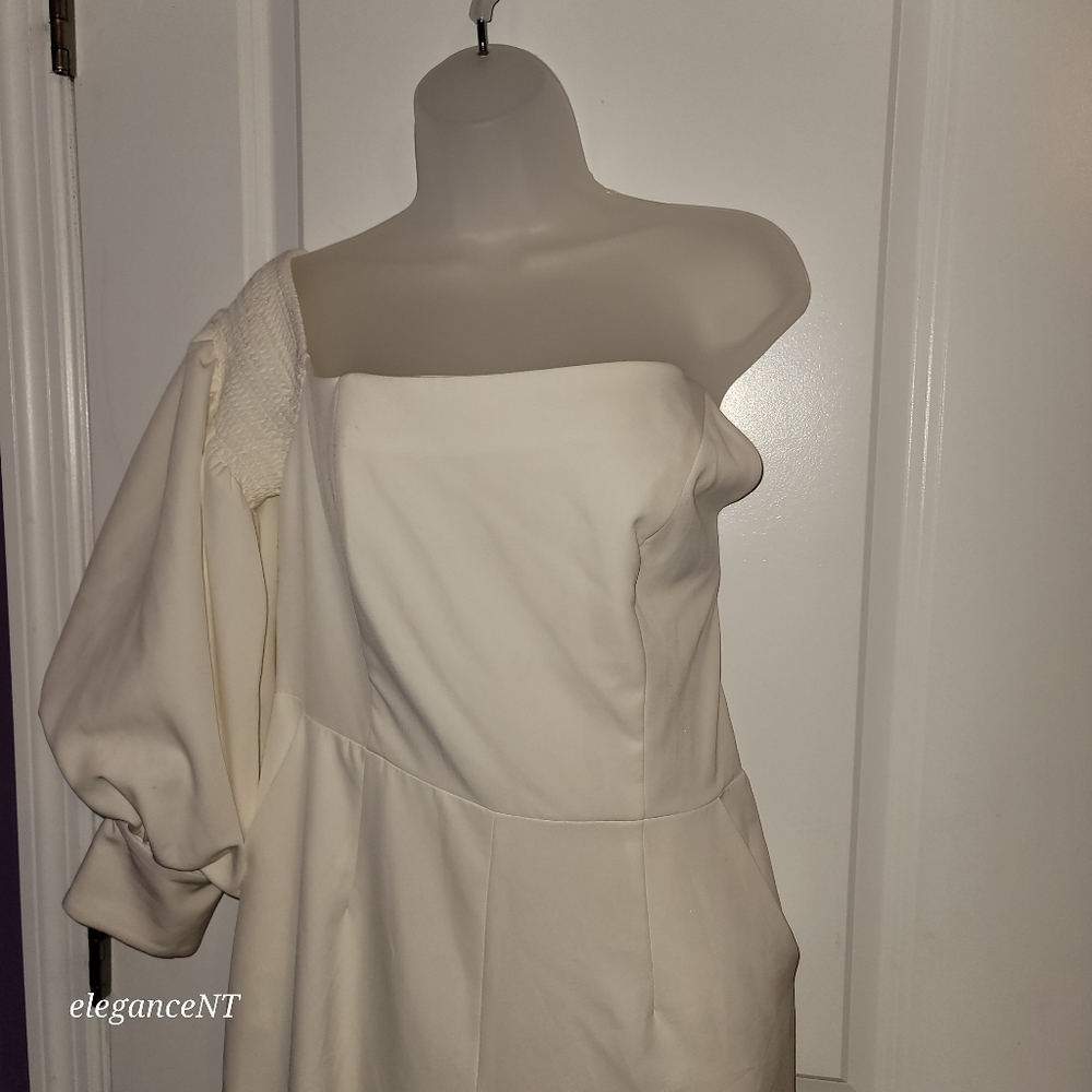 Lavish Alice White One Sleeve Jumpsuit Sz: 10 NWT - Picture 7 of 12
